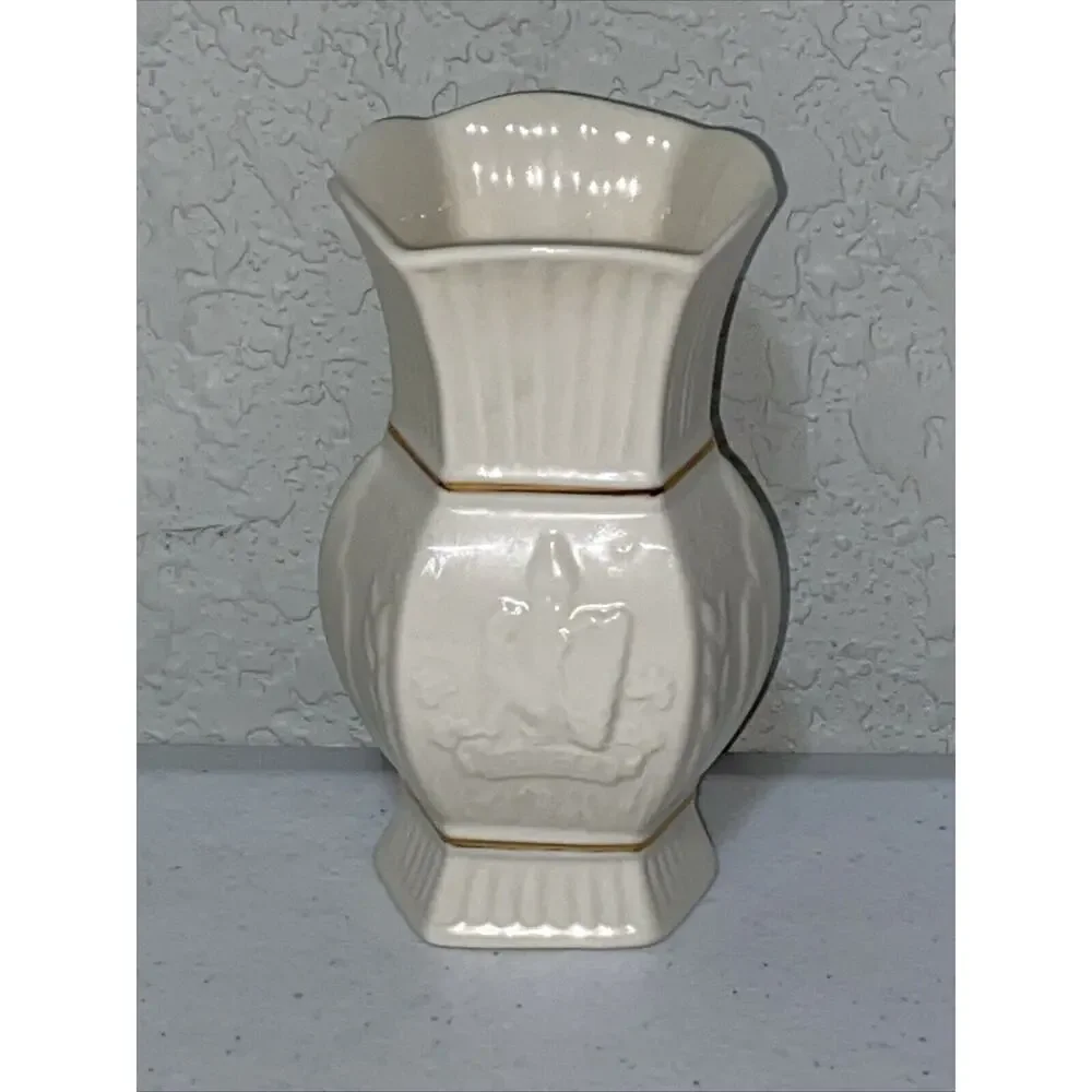 Belleek‎ Irish Visitors Centre White Porcelain Mini 4